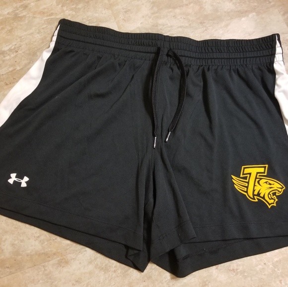 Under Armour Pants - Underarmour shorts Under Armour Pants - Underarmour shorts